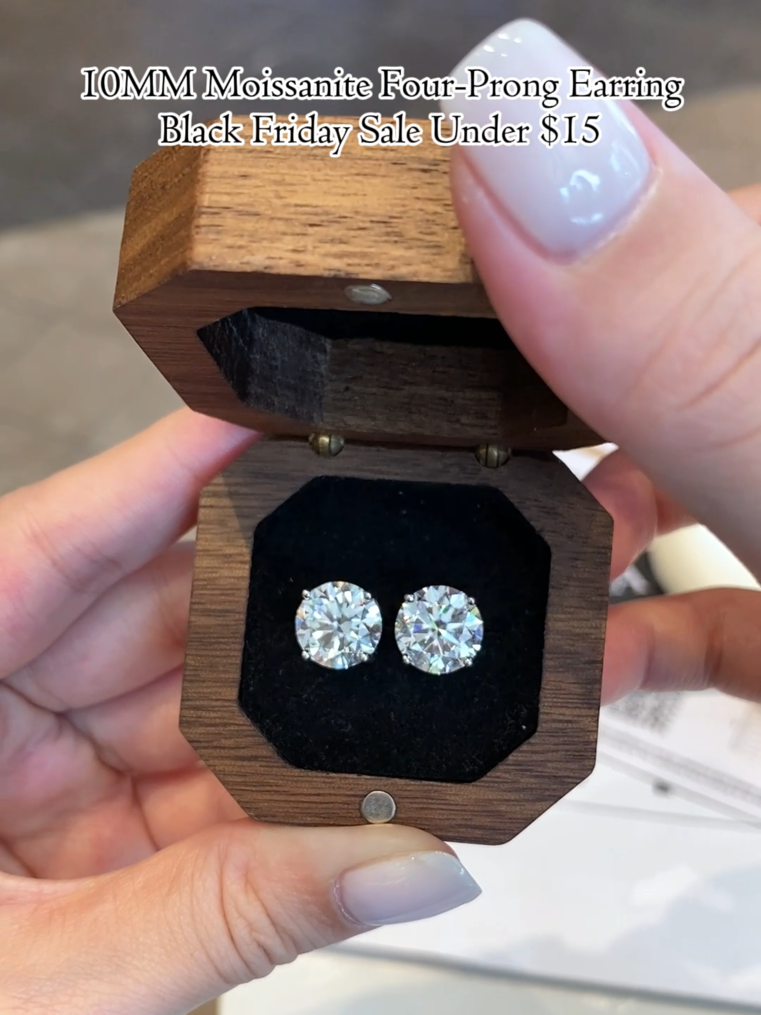 10MM Moissanite Four Prong Earring.Black Friday Sale Under $15.#moissanite #jewelry #delzzad #nontarnishjewelry #tiktokshopblackfriday #tiktokshopcybermonday #tiktokshopfalldealsforyou #diamondtester #GRA #affordable #moissanitejewelry #fyp #s925sterlingsilver #earrings #moissaniteearrings #christmas #christmasgiftideas #viral #tiktokshopholidayhaul