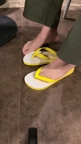 Dép xỏ ngón nam màu loang phong cách trẻ khỏe