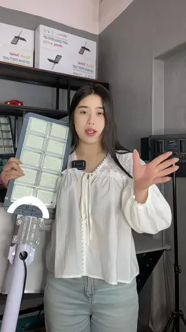 #qluxsolar #dennangluongmattroi 