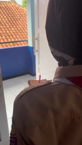 liatt smpee akhir ya gays😊🫰🏻#4upage #kelas8c #hariguru #ayomotss☝ #tiktokindonesia yg midio nya gbnrr plss🙂🙂