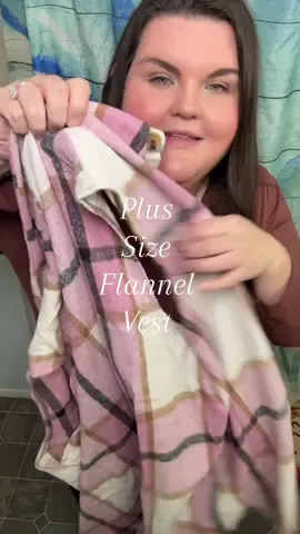 This plus size flannel vest is too cute!! #vest #flannel #fashiondeals #tiktokshopblackfriday #tiktokshopcybermonday 