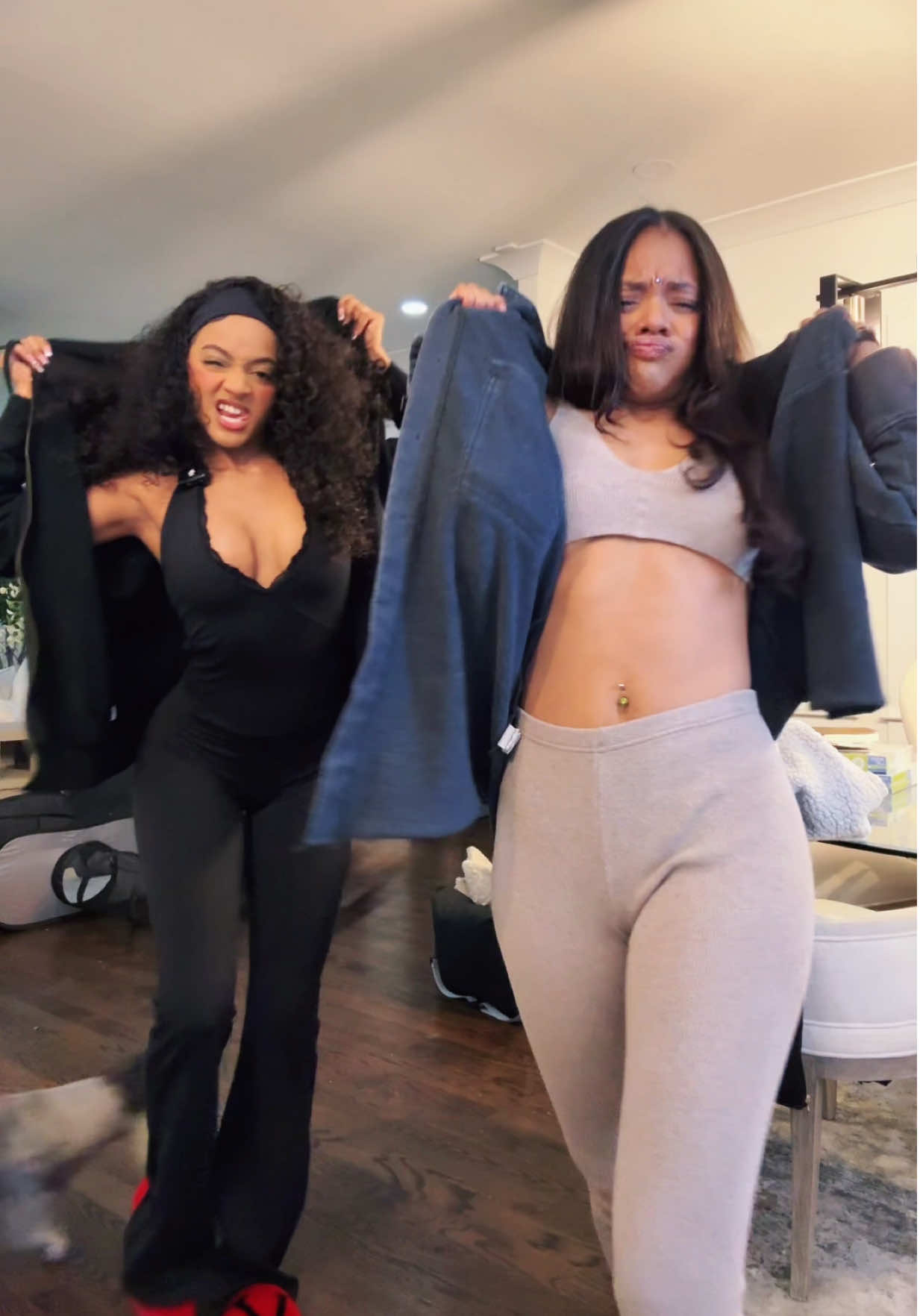 Pov: when the thanksgiving food about to be ready 🔥 sister goals 💕 twitch: taylorjasminee #taylorjasmine #trending #fypシ゚viral #sistergoals #thanksgiving @KLASSY 