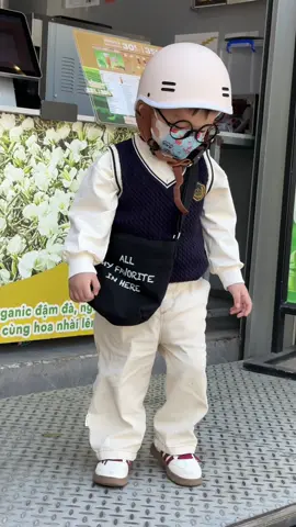 Giao diện học sinh chăm ngoan thích uống tà tưa 😂😂😂#mesungdaily #xuhuong #gilechobe #thoitrangchobe 