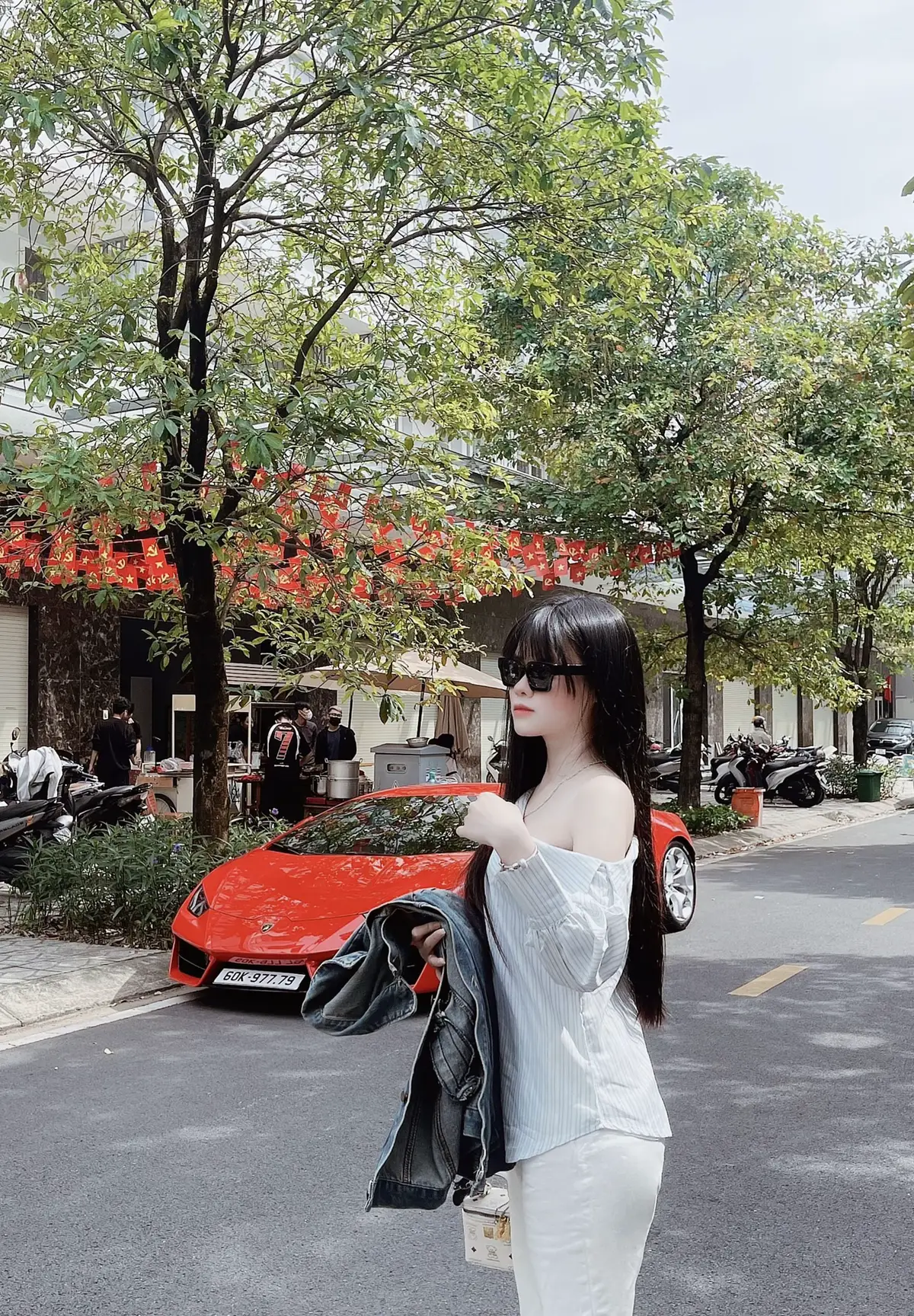 xuân chờ mai nở hạ chờ mưa thu chờ hoa sữa đông chờ lạnh  bốn mùa hiu quạnh Em chờ Anh…! #xuhuong #fyp #buon_tam_trang 