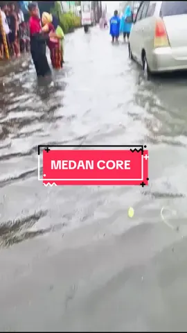 Bersama Warga #medan yang selalu bahagia apapun keadaanya// Medan core !! ✨ #medanviral #medantiktok #banjirbandang #banjir 
