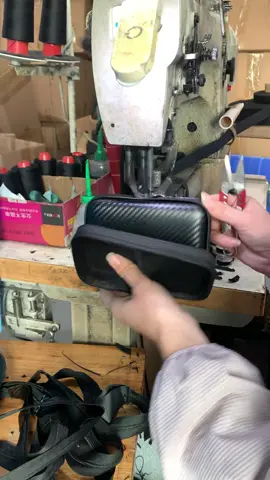 The source factory supports customization,featuring waterproof material and breathable design #tiktok #waterproof #fashion #travel #storagebag 