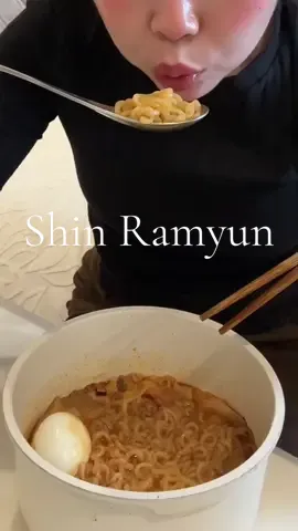 5 flavours — veg/ kimchi/ toomba/ tomyum/ shin OG  @EDE mart #tiktokmademebuyit #shinramyun #blackfriday #noodlesoup #blackfriday 