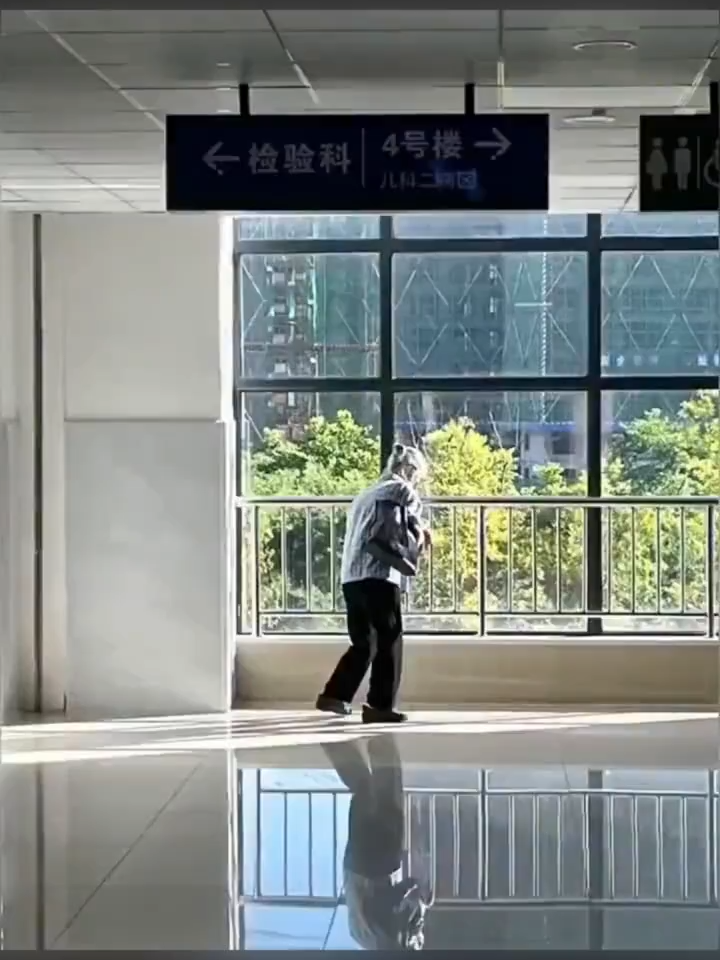 医院的墙听过比教堂更虔诚的祈祷  #Malaysia #love #fyp #foryou #travel #gaming #storytime  #FaithInHumanity #tiktok