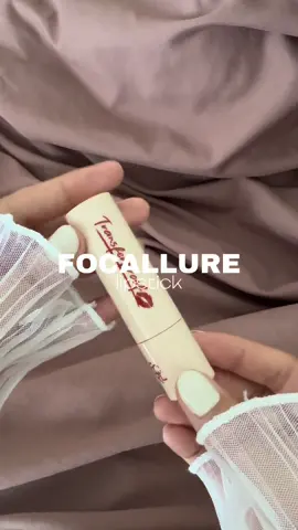 Ganda ng lipstick na to, hindi drying sa lips and long lasting!! #makeup #focallure #focallurebeauty #focallurelipstick #lipstick 