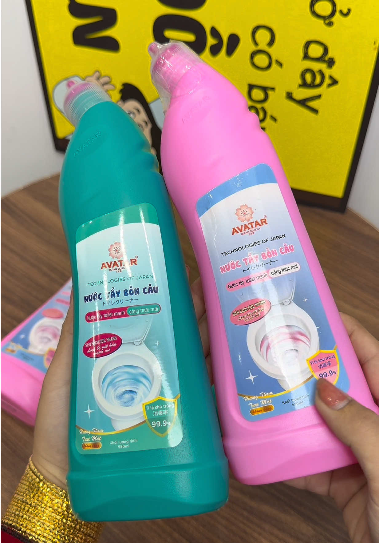 Nước tẩy bồn cầu Avatar diệt khuẩn mạnh mẽ#emkieutaphoa #nuoctayboncau #nuoctayboncauavatar #avatar #nuoctayboncaukhongcancha 