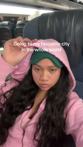 London baby I’m on my way #london #eurostar #livingaboard 