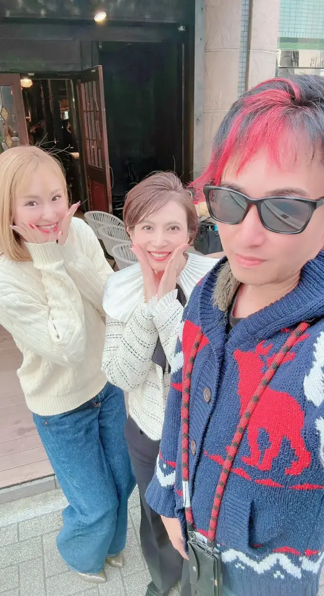 りかと、さえこさん面談✨ パネルカフェ行き過ぎ問題。 @メェちゃん🐑💘  @サエコ👔✨  #パネルカフェ #名古屋カフェ #名駅カフェ