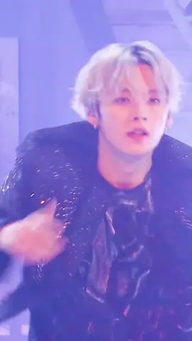 เอาอีกพี่ลีเอาอีกก❤️‍🔥😘 #leeknow #straykids #스트레이키즈 #skz #stay 