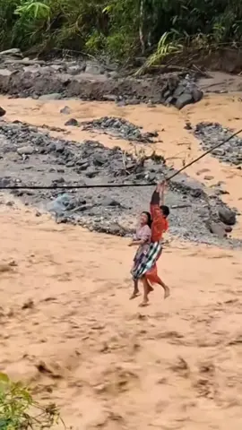 Jangan lupa doa kan Saudara kita di Sibolga #sibolga #prayforsibolga ##banjir #longsor 