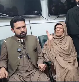 یاد رکھو اگر عمران خان کے بال کو بھی ہاتھ لگایا تو خیر نہیں ہوگی علیمہ خان کا سخت ردِعمل #pti_zindabad #اڈیالہ_جیل_کے_باہر_دھرنا_دو #cmkpksohailafridi #عمران_خان_ہماری_ریڈ_لائن #اڈیالہ_کے_سامنے_دھرنا 