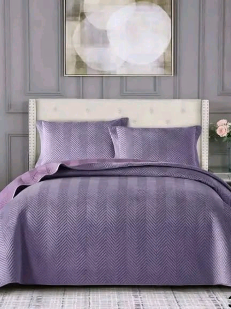 Bedcover with 2 pillowcases @4000 #bedcover  #fyppppppppppppppppppppppp  #kenyantiktok🇰🇪  #goviral  #homedecor 