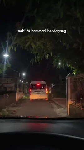 hayo aku dewe bingung#sewamobiljogja #sewahaicejogja #foryou #rentalmobiljogja #fyp 