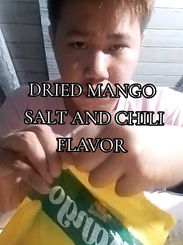 Delicious snack sweet dried mango and salt and chili flavor  #driedmango #mango #driedmangowithsaltandchili #driedmangoslices 