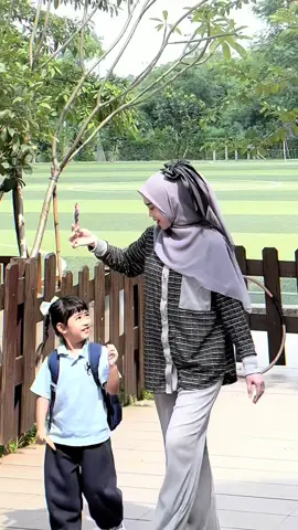 “Tapi dia lebih cantk dari kamu”. Gapapa bener gapapa. Dadahhh…