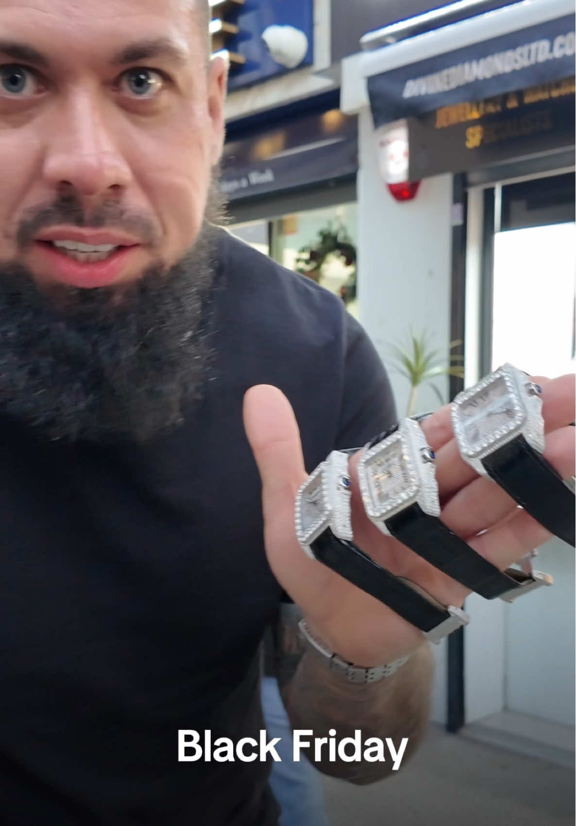 BLACK FRIDAY SALE TODAY ONLY. If there’s ever a day to come in and strike a deal with me, it’s right now. Every piece in stock… let’s make something happen. Come grab a bargain before it’s gone. #BlackFridaySale #DealDay #JewelleryDeals #LuxuryForLess #MadeByMatty