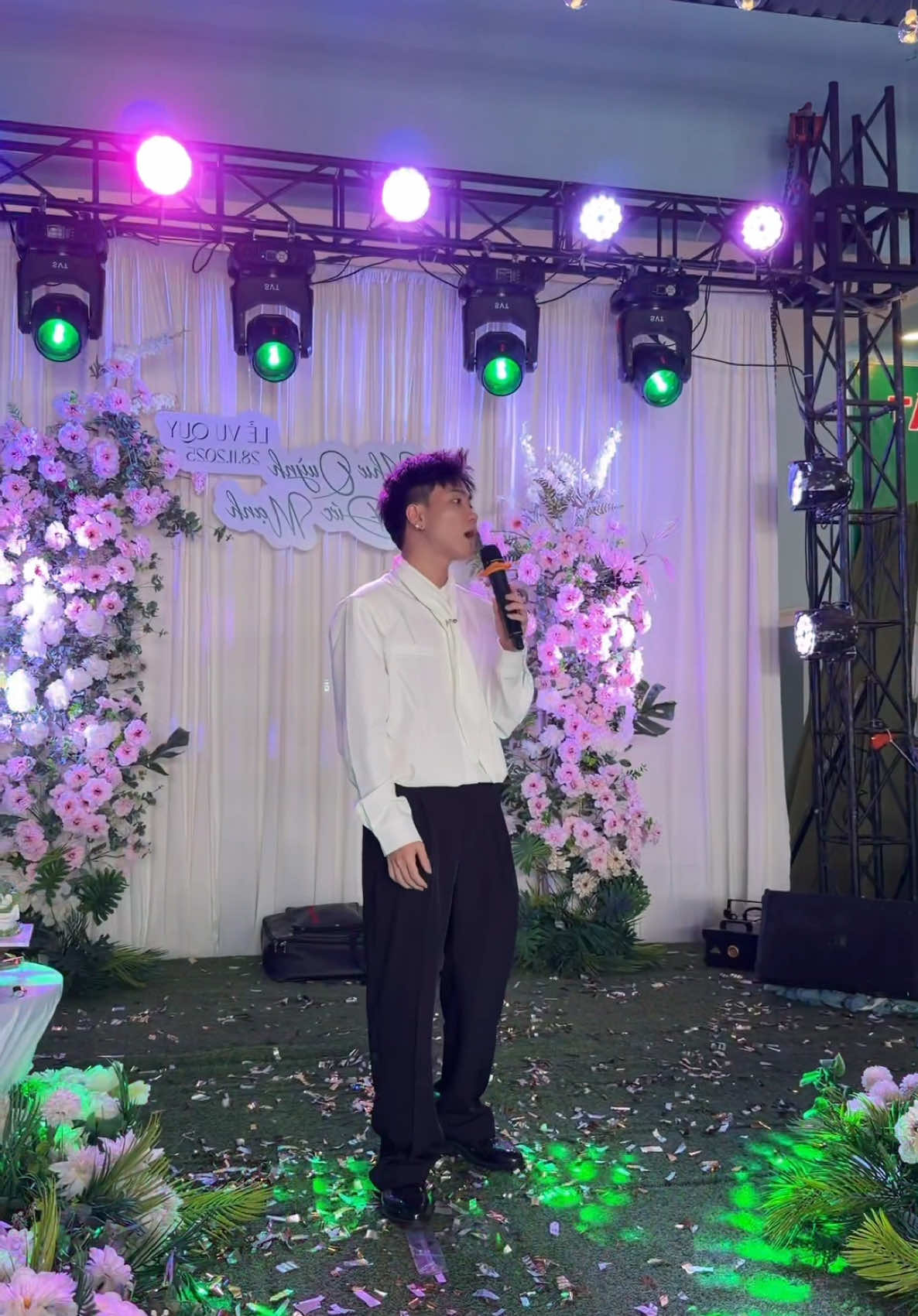 Chúc ez trăm năm hạnh phúc @D U C  M A N H 