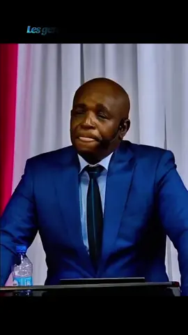 Les gens n'aiment pas le bonheur  des autres #viralvideos #pourtoii #visibilite #jesus @bonheurlutumba ministres4 @Pasteur Josué Gabin Tshinabu 