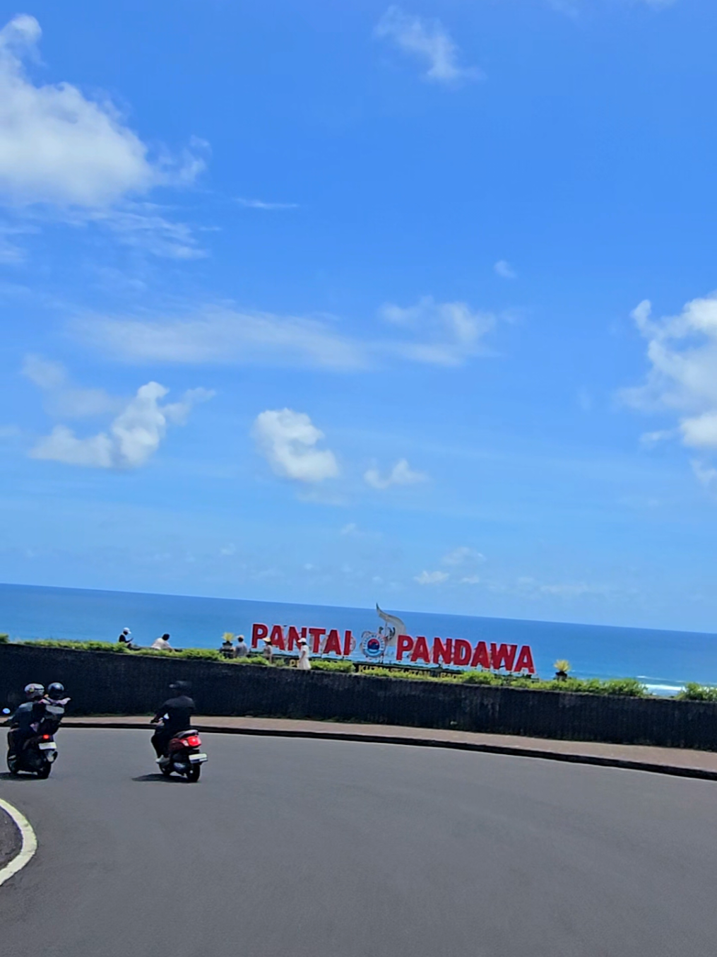 yang butuh video mentahan buat bahan story, ambil aja ni tanpa syarat.. 📍 pantai pandawa. kutuh bali #videomentahan #mentahanvideo #pandawa #pantaibali #bali 
