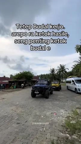Jip selalu ready. Atur jadwal natarumu. #jeepwisatapantaiklayar #jipwisatapantaiklayar #jipwisatapacitan #wisatapacitan #pantaiklayar 