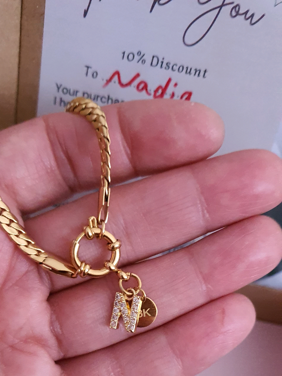 كل عام وأنتِ بألف خير نادية  #هدايا_حب  #اكسسوارات_نسائية  #مطليات_ذهب_أساور_سلاسل_قلادات  #بغداد_بصرة_موصل_الكويت_الخليج_دبي 