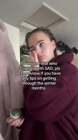 This along with the winter uglies I cannot take it lol #SAD #SADtips #seasonaldepression #seasonalaffectivedisorder 