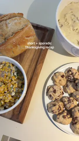 what’s your favorite dish?? 🤎 grateful for another Thanksgiving with family! #thanksgiving #dinner #family #motherhood #OOTD 