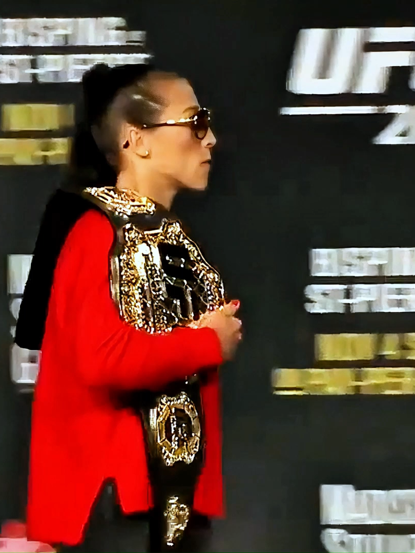 rose namajunas vs joanna jedrzejczyk #rose #namajunas #joanna #jedrzejczyk #UFC #mma #sports #fighter