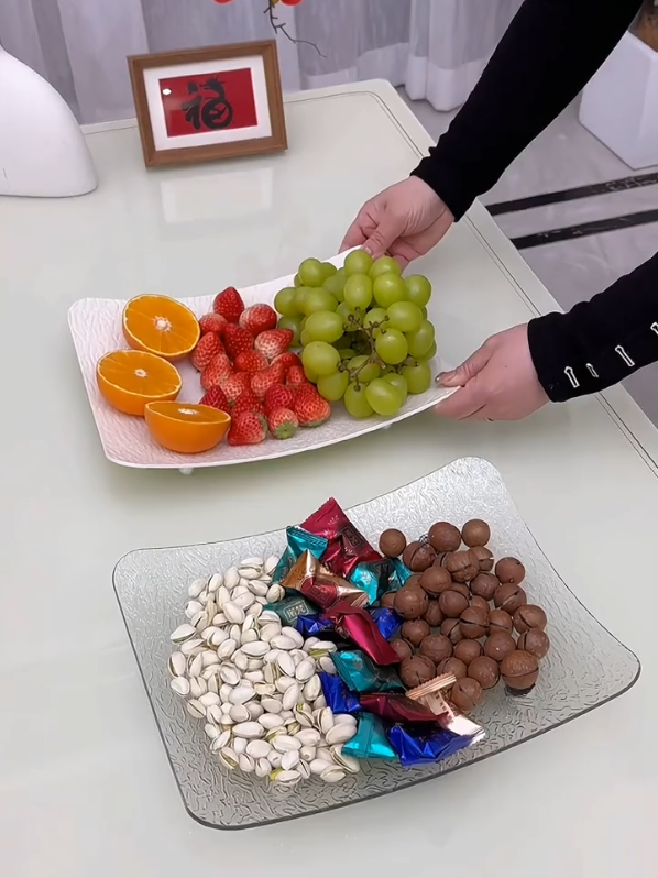 Khay đựng hoa quả để bàn chữ nhật dáng cong tinh tế, đĩa đựng bánh kẹo nhựa PET cao cấp phong cách sang trọng – decor bàn ăn đẹp mắt tiện dụng#khayhoaqua#dungcubepet#detrangtriban#khaybanhkeo#giadungtienloi