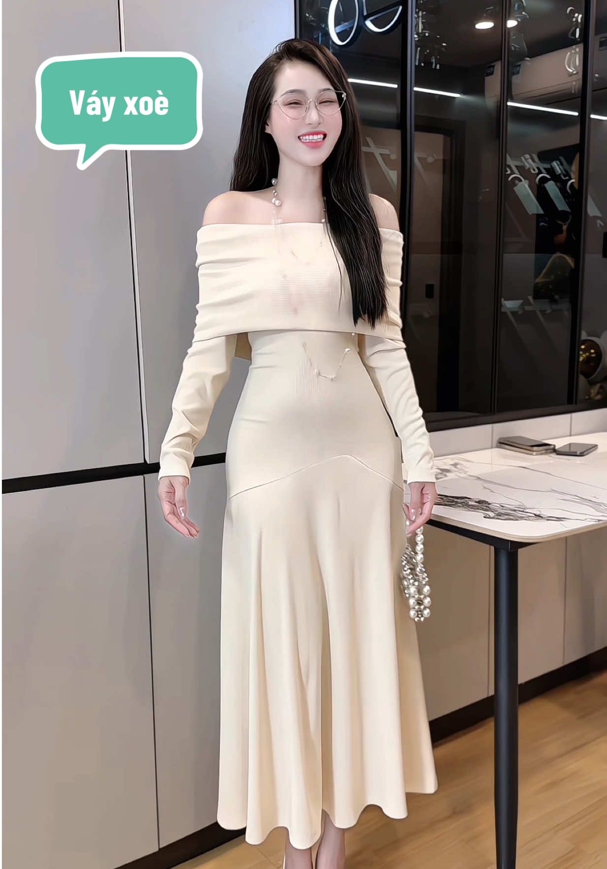 Loga store Váy trễ vai dài tay xoè dưới #thoitrangnu #thoitrang #vaydepxinh #viral 