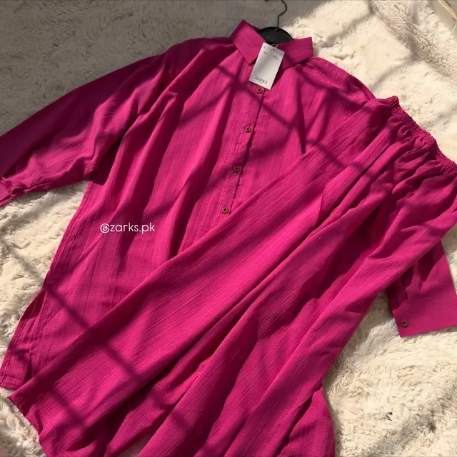 Our Pink Texture Coord from the Bold Basic Fall Series is your new winter must-have — soft, textured, warm, and effortlessly elegant. Perfect for cozy days with a classy vibe ❄️✨ Now live on Zarks.pk — grab yours before it’s gone! #foryou #winters #fall #coords 