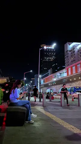 Videonya boleh diambil, buat support bahan content creator pemula, kalian edit sendiri ya, engga follow gpp kok, di izinin. Vibes Bundaran HI JAKARTA #jakarta #vibesjakarta #mediawb #foryou #citylights 