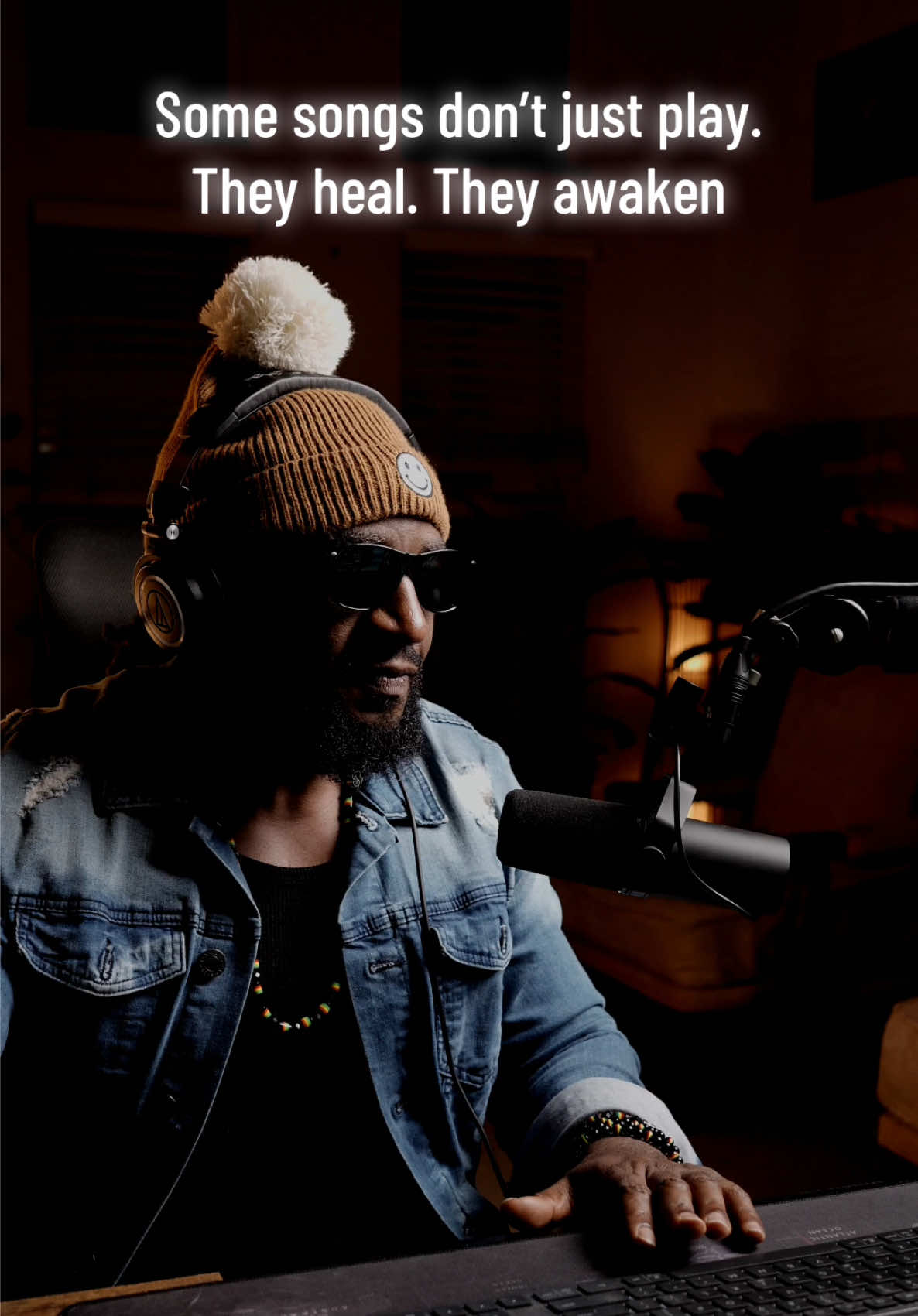 Repeat this frequency until your new reality feels real. I’m doing it with you. Drop a ❤️ if you feel that energy ⚡️#spiritualvibes #paidtoexist #soulfulmusic #HealingJourney #iambaba @bruxxtn 🙌🏽🙌🏽