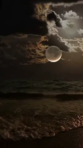 جمعة مباركة علينا وعليكم 