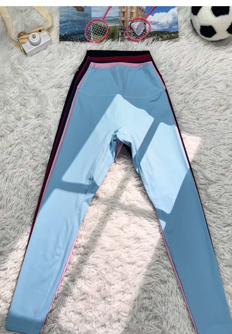Beautiful colors——OMG these pants make my booty look fire! That high waist is so flattering. #HighWaist  #YogaPants   #QuickDry #Fitness #sportswear  #Yoga   #yogaoutfit  #yogagirl #yogaclothes #Running #activewearhaul #activewearfashion #yogawear #GymTok #gymwear #workout #jogger  #walking #spotlightfinds #tiktokshopblackfriday #tiktokshopcybermonday  #blackfridaydeals  #blackfridaystylesteals #fashionDeals