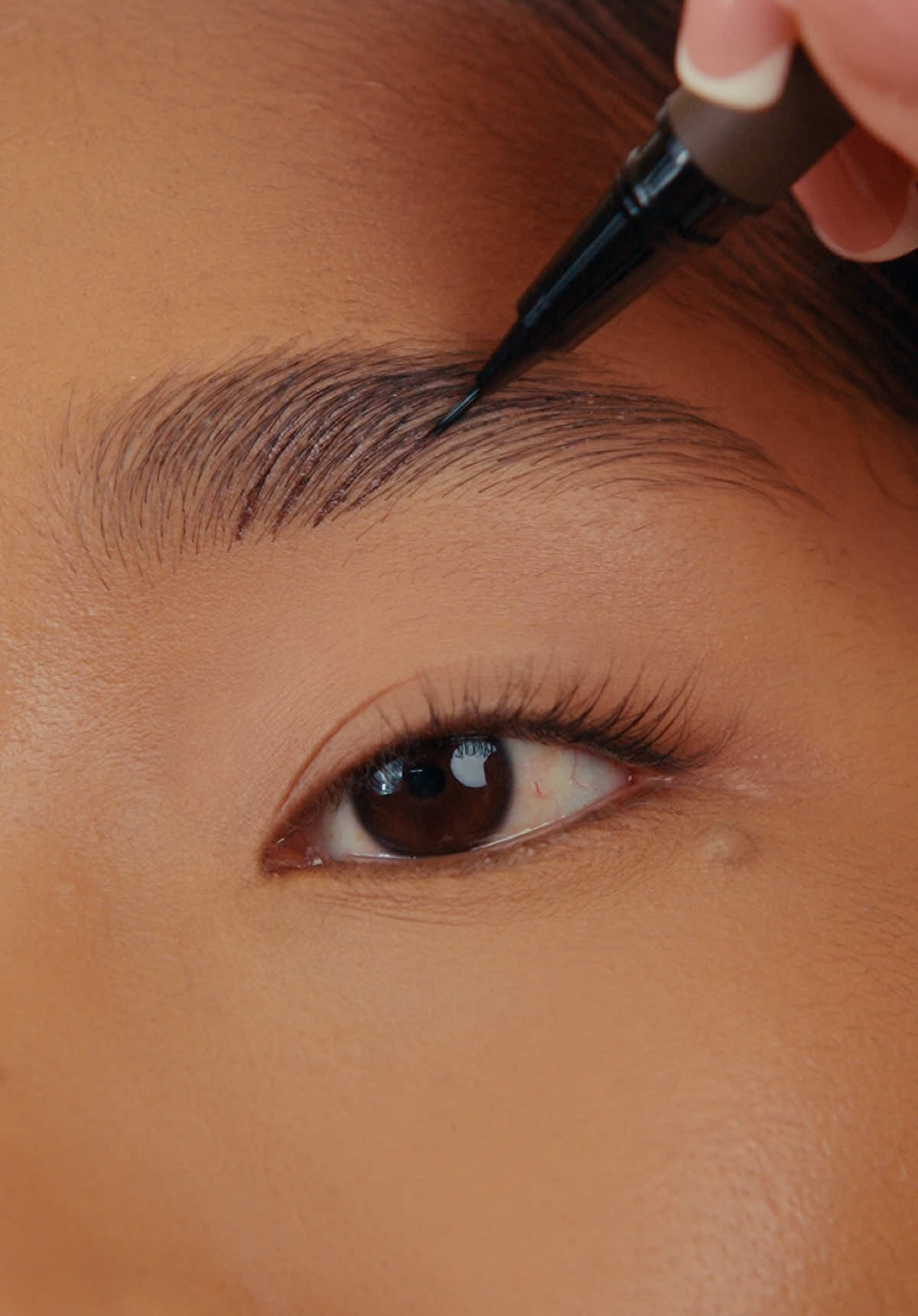 FYNE ‘Strokes Brow Pen’✍🏽 The most viral of them all.🤎 #fynebeauty #fynebrowpen 