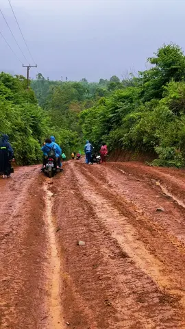 Sesok kii asal golek bojo di surve dalane ndisek to boss boss dalane exxtrim ngene.. #ulubelu  #lampung  #fyppppppppppppppppppppppp  #ulubelutanggamuslampung  #jalanrusak  @Dek Guru @hii dellaaa 