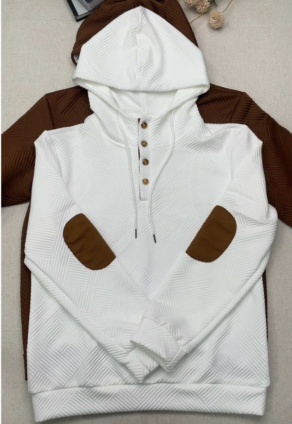 Suits all body types, looks good whether you’re lean or not. #sweatshirt #tiktokshopcybermonday #mensfashion #tiktokshopblackfriday #spotlightfinds 