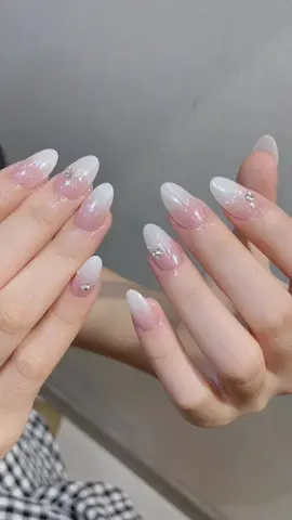 Nail cô dâu xinkk🍓 #nails #xuhuong #nailđẹp #mẫunailđẹp #nailcodau 
