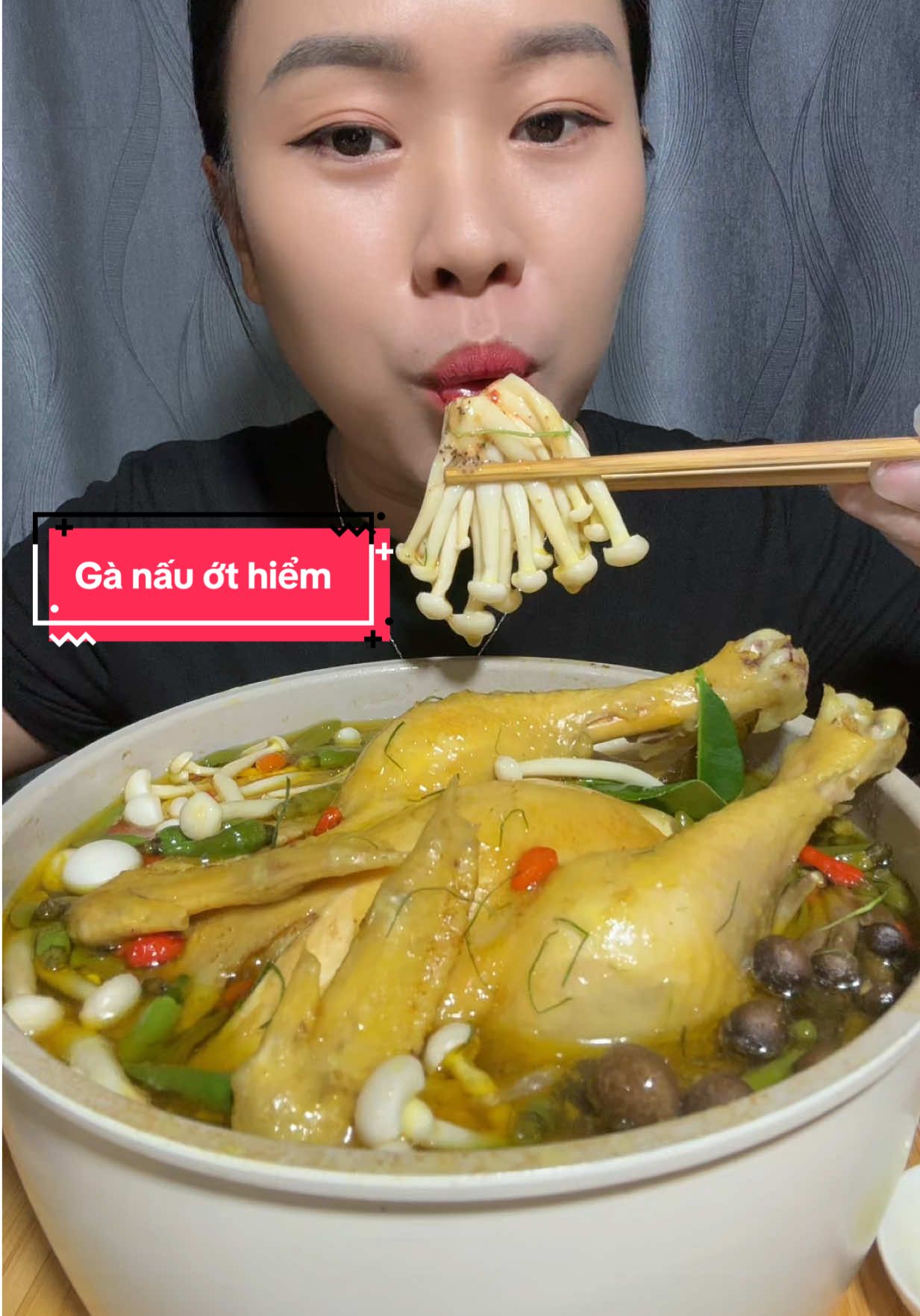 Mấy pà muốn nấu gà gì nữa e nấu luôn nè❤️#mukbang #ancungtiktok #ganauothiem 