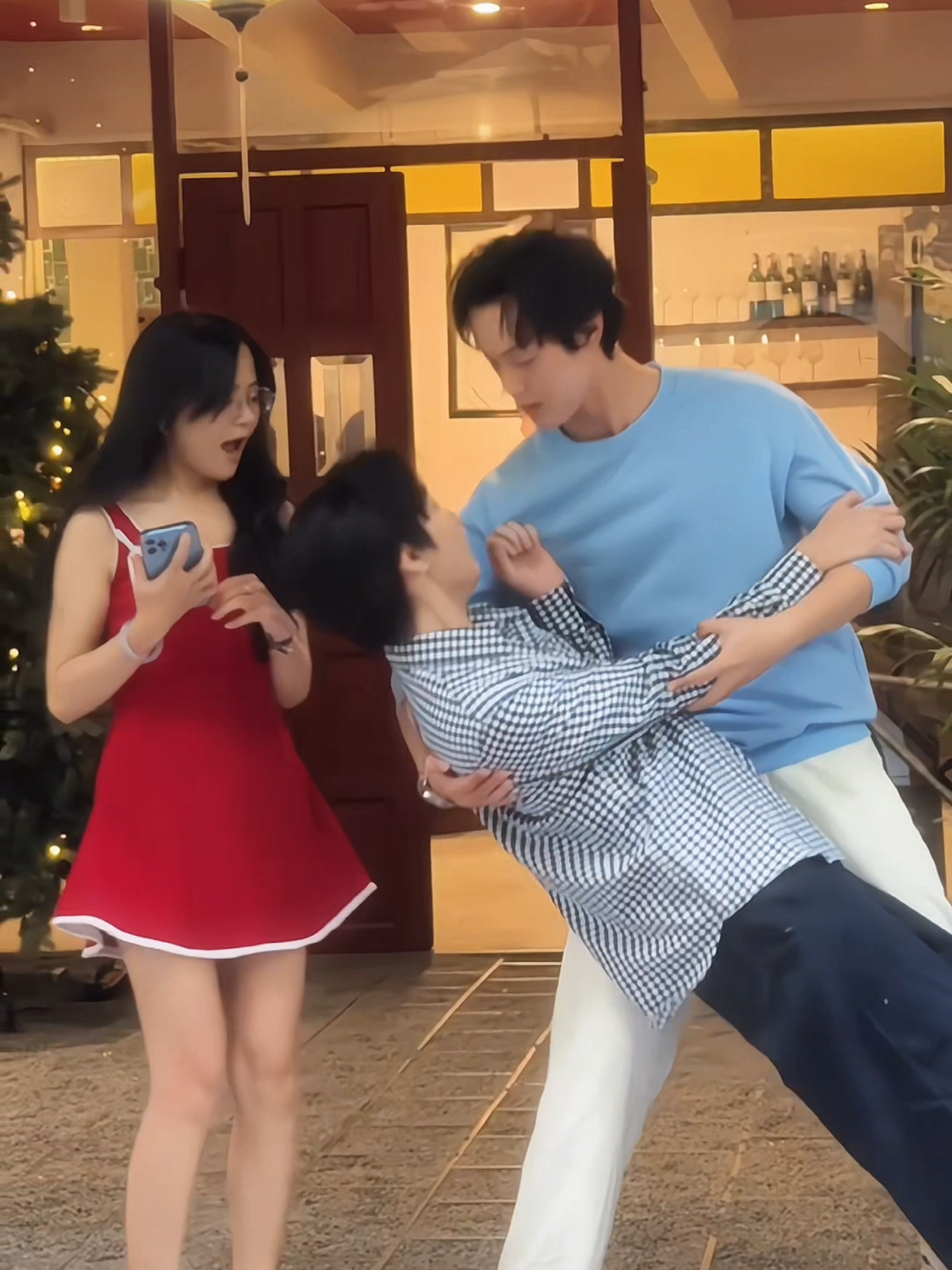 Cái này có gọi là cố tình hông ta? 😄 #ChangKe #MyLittleGhost #phimdammy #BoysLove #QPlusTV