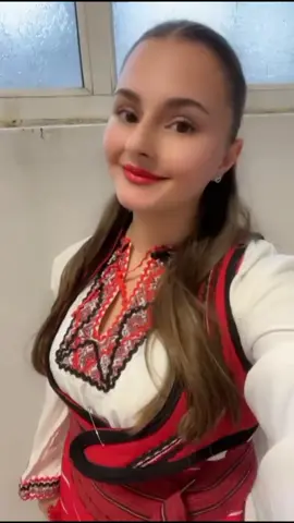 ❤️🇦🇱👐🏽 #28nëntori🇦🇱  #albaniangirls  #albanianvibes🇦🇱  #traditionaloutfit  #fyp 