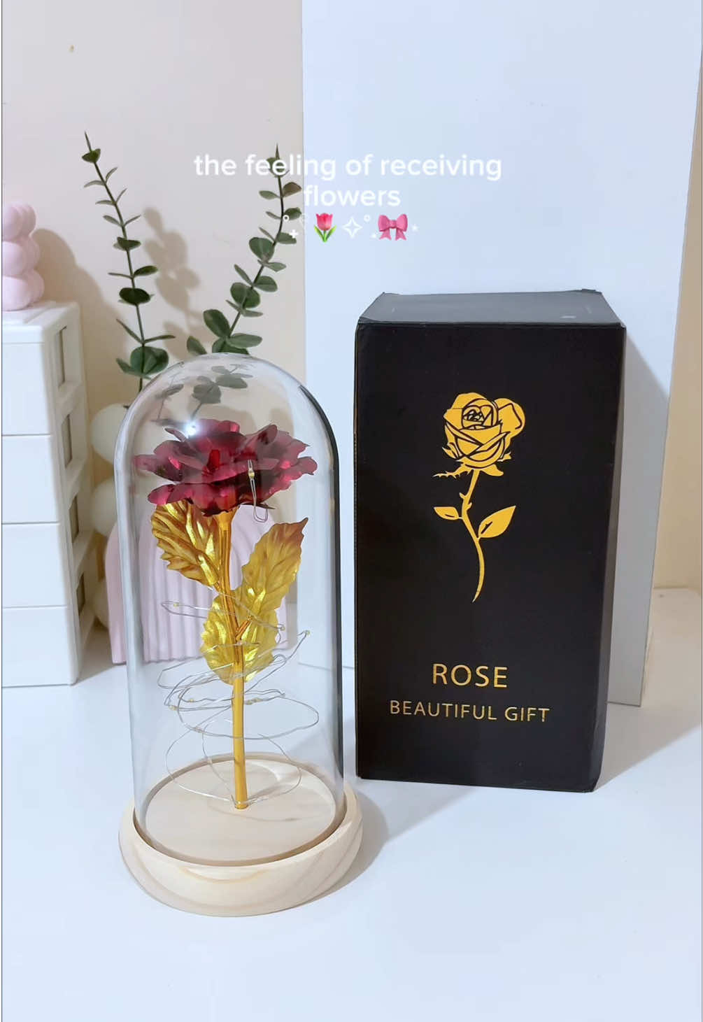 The feeling of receiving flowers 🌸💗🌹 Led light rose in Glass. Perfect gift to your loveones🌹🥀 #fyp #rose #ledroselamp #flowerbouquet #roselamp 