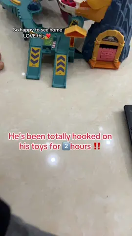 Kind size dinosaur race track playset toys for kids with 10mini car ramp track adventure car garage parking toy#kidsgifts #kidsoftiktok #kidsbelike #kidstoys #blackfriday 