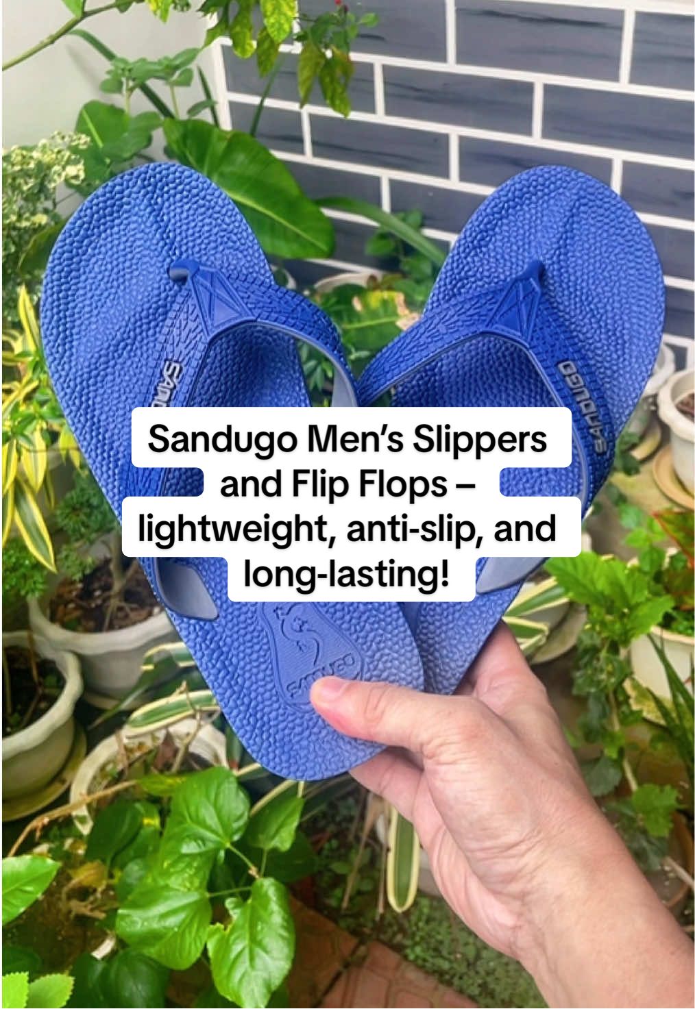 Sandugo Men’s Slippers and Flip Flops – durable, comfy, and perfect for daily use! #sandugoslippers  #mensflipflops  #mensslippers  #mensfootwear  #tsinelas 