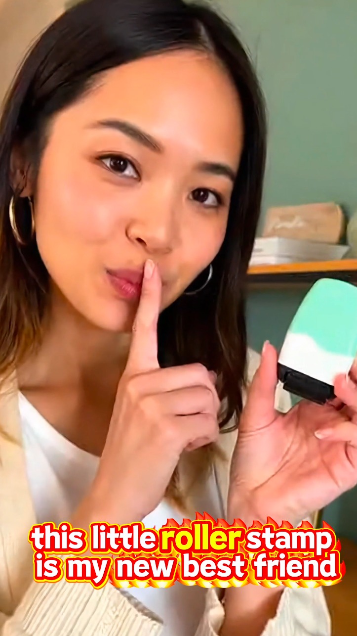 Identity Theft Protection Roller Stamp for Hiding Sensitive Information, 1 Count Confidential Roller Stamp, Anti Theft, Privacy & Security Stamp, Designed for ID Blackout Security, Office Supplies #sharpiepermanentmarker #viralrotatingcurlingiron #bottleopener #waterproofstickers #erasablegelpens #musthavetools #stretchmarkcamouflage #thayersblemishpads #foamrollers #erasablepens